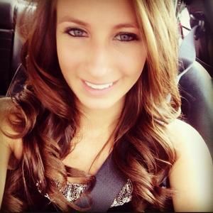 Meet your Posher, Alyssa